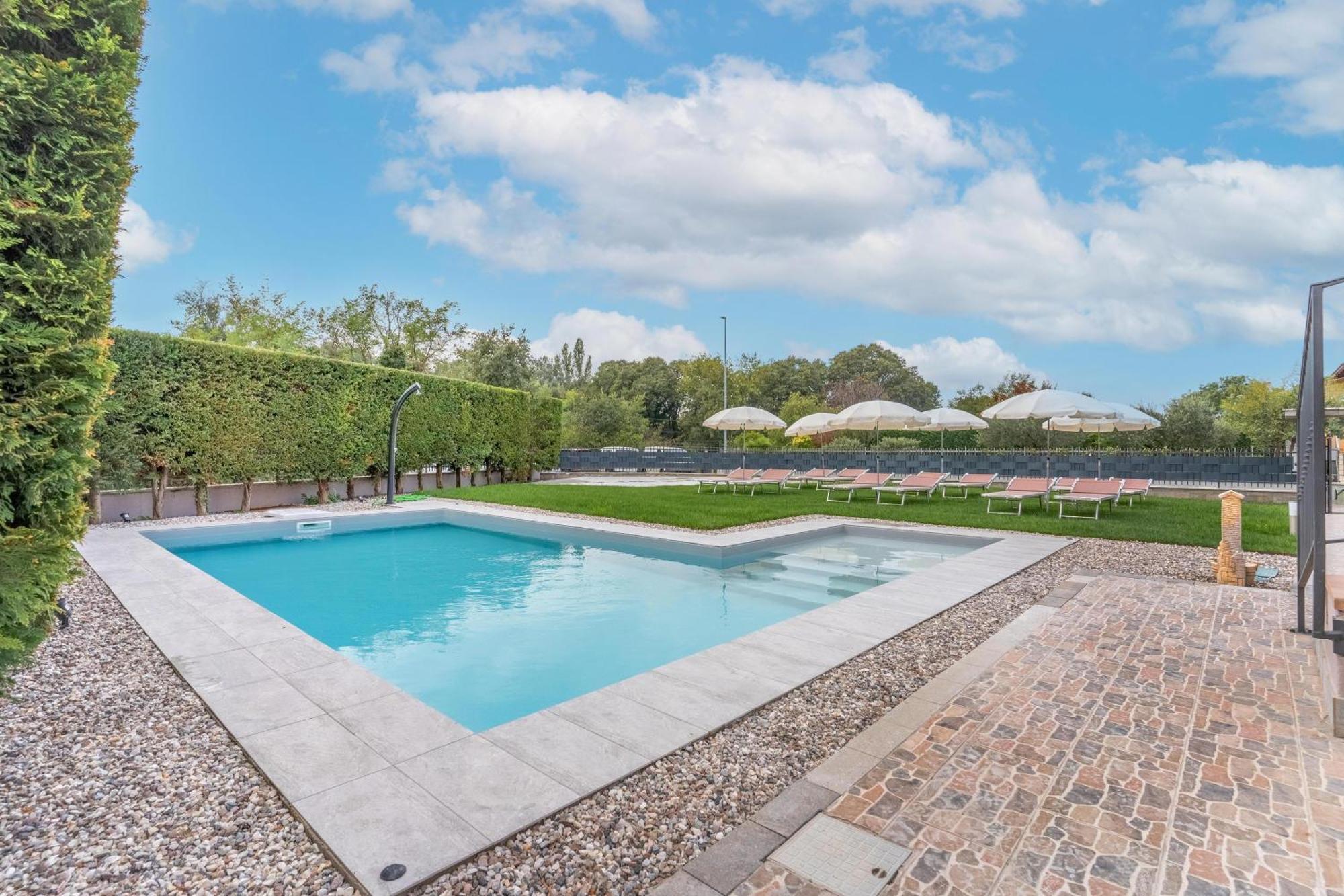 קסטלנואובו דל גארדה -Free Pool And Parking- Garda House Apartments מראה חיצוני תמונה