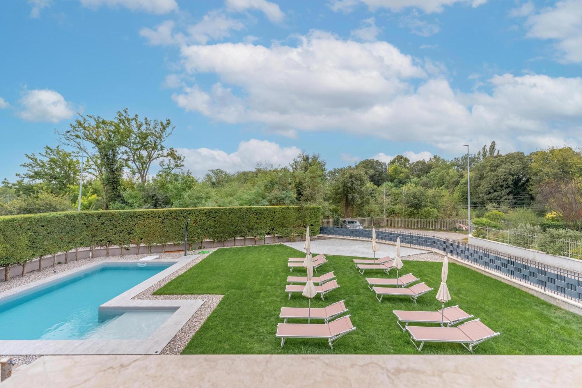 קסטלנואובו דל גארדה -Free Pool And Parking- Garda House Apartments מראה חיצוני תמונה