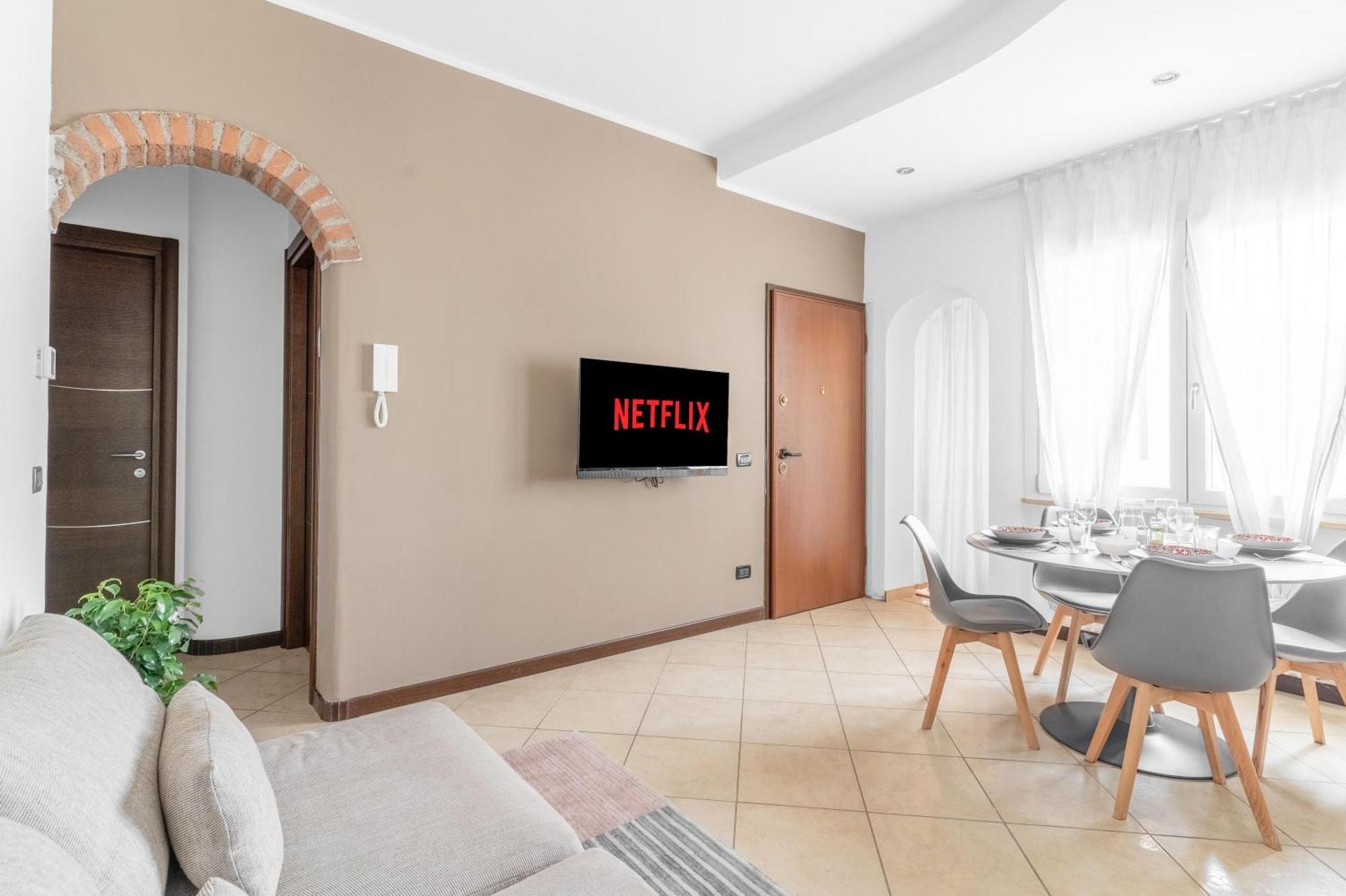 קסטלנואובו דל גארדה -Free Pool And Parking- Garda House Apartments מראה חיצוני תמונה