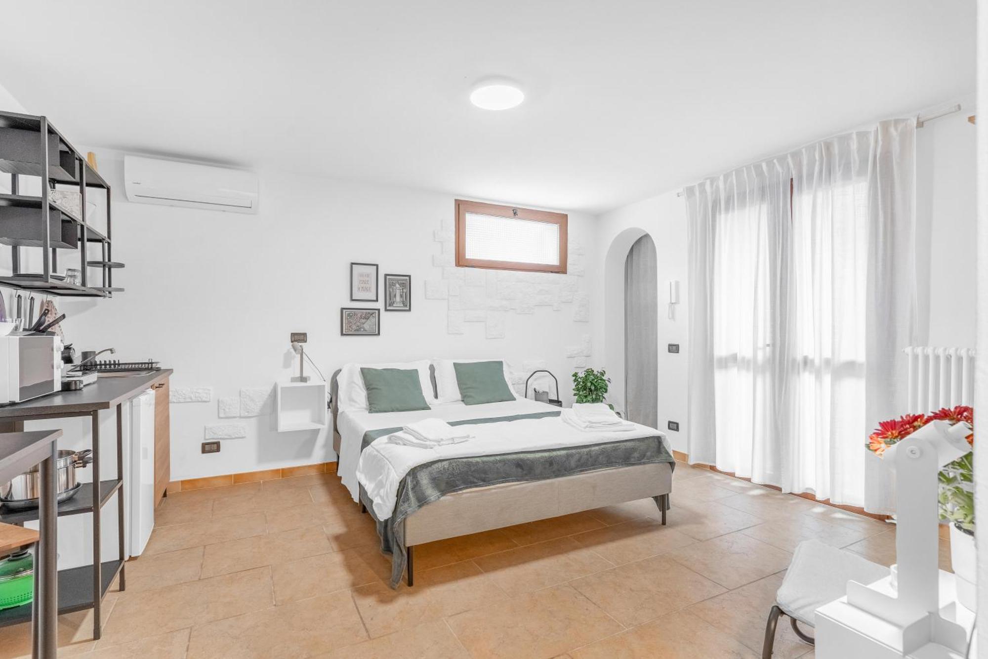 קסטלנואובו דל גארדה -Free Pool And Parking- Garda House Apartments מראה חיצוני תמונה